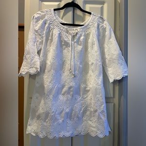 Vineyard Vines size medium women’s blouse/cover up